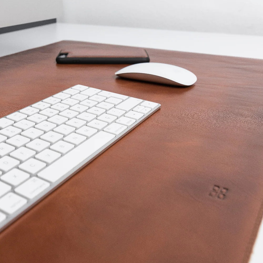 Axion Lined Leather Desk Mat Large Size