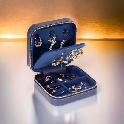 Amanda Jewelry Box, Medium aus echtem Leder aus echtem Leder