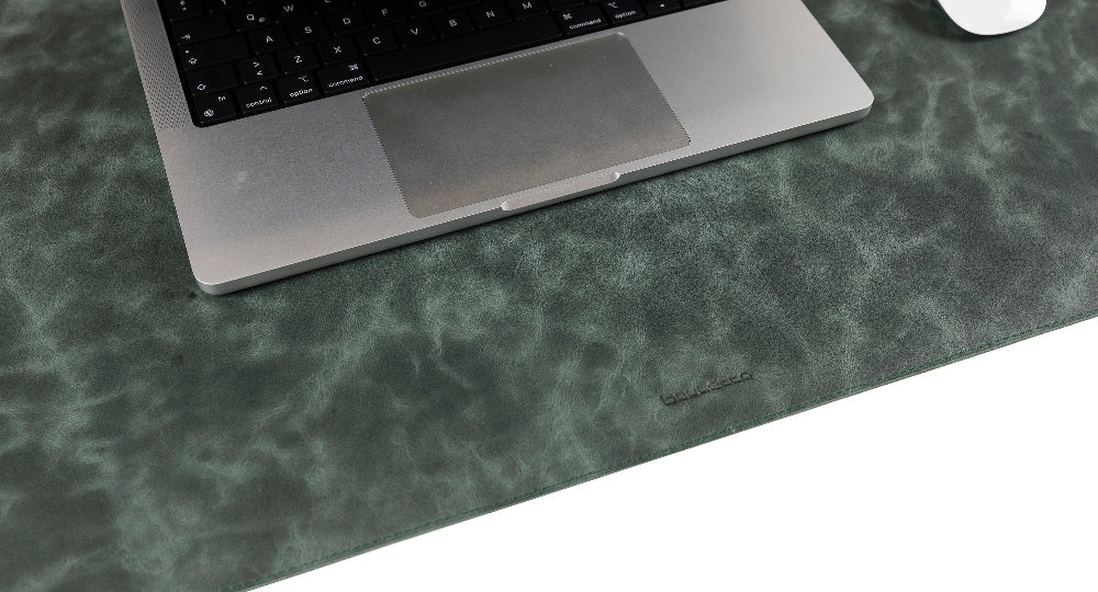 Axion Lined Leather Desk Mat Large Size