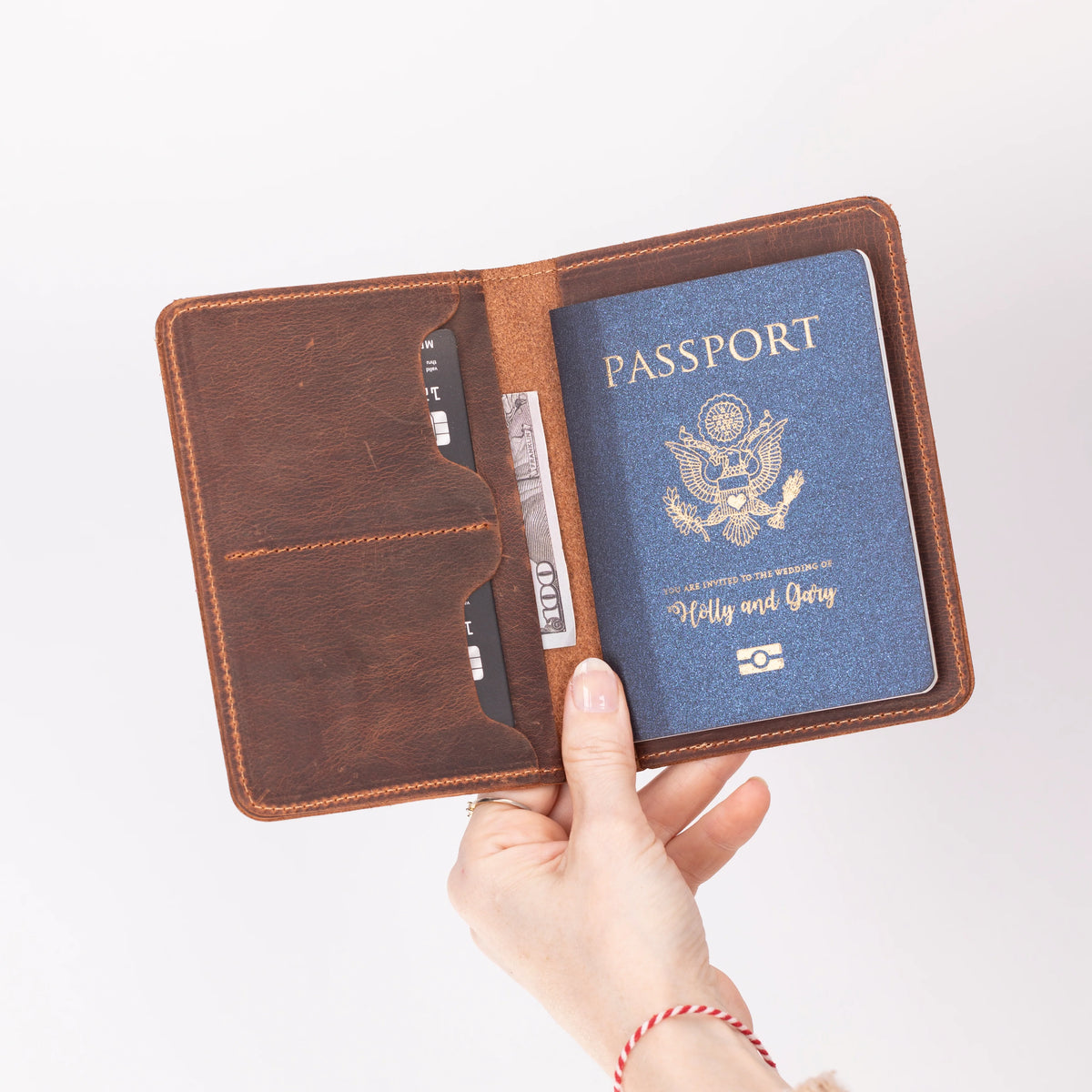 Viaggio Passport Geldbörse aus echtem Leder aus echtem Leder in Cognac