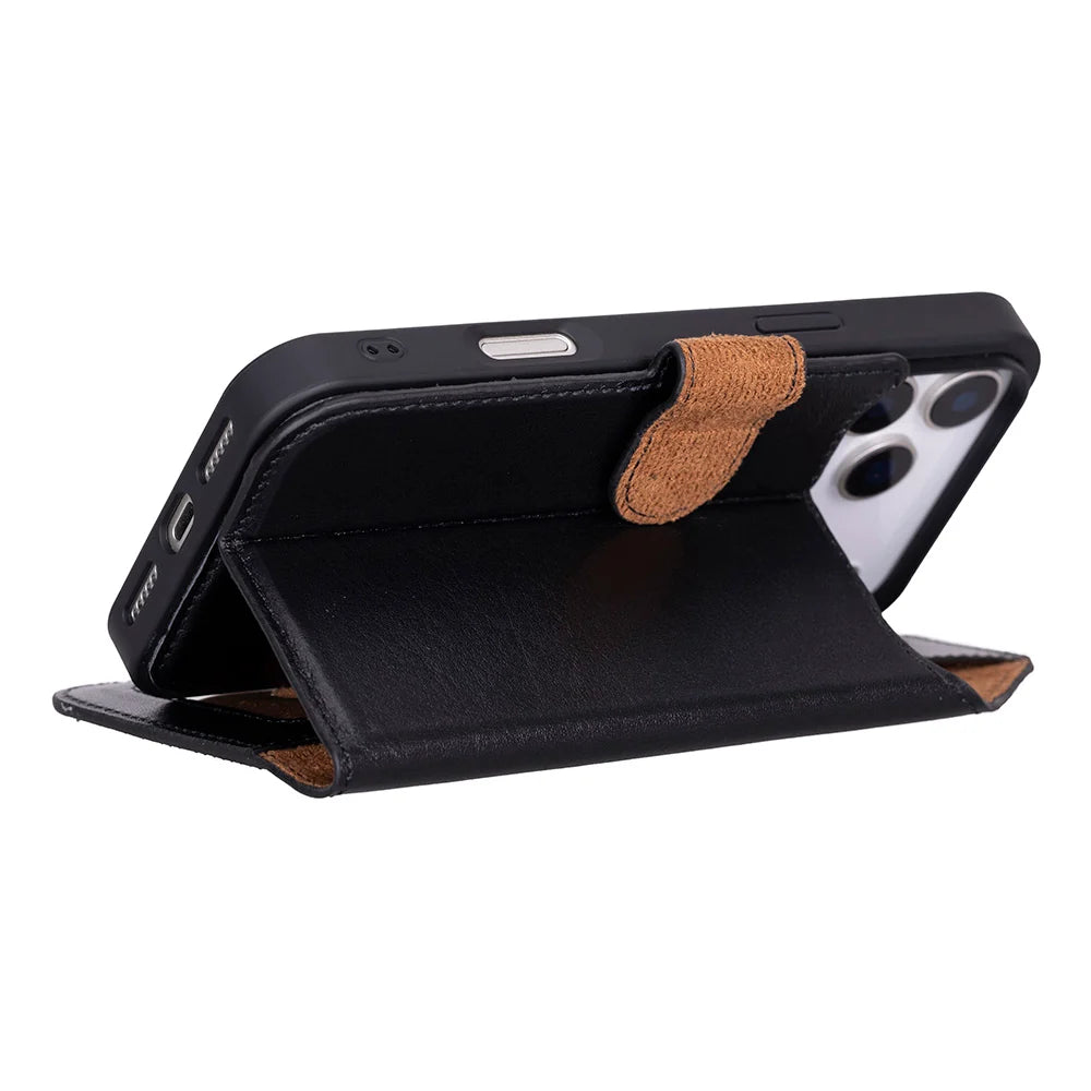 Magic iPhone 18 Pro Leather Detachable Wallet Case