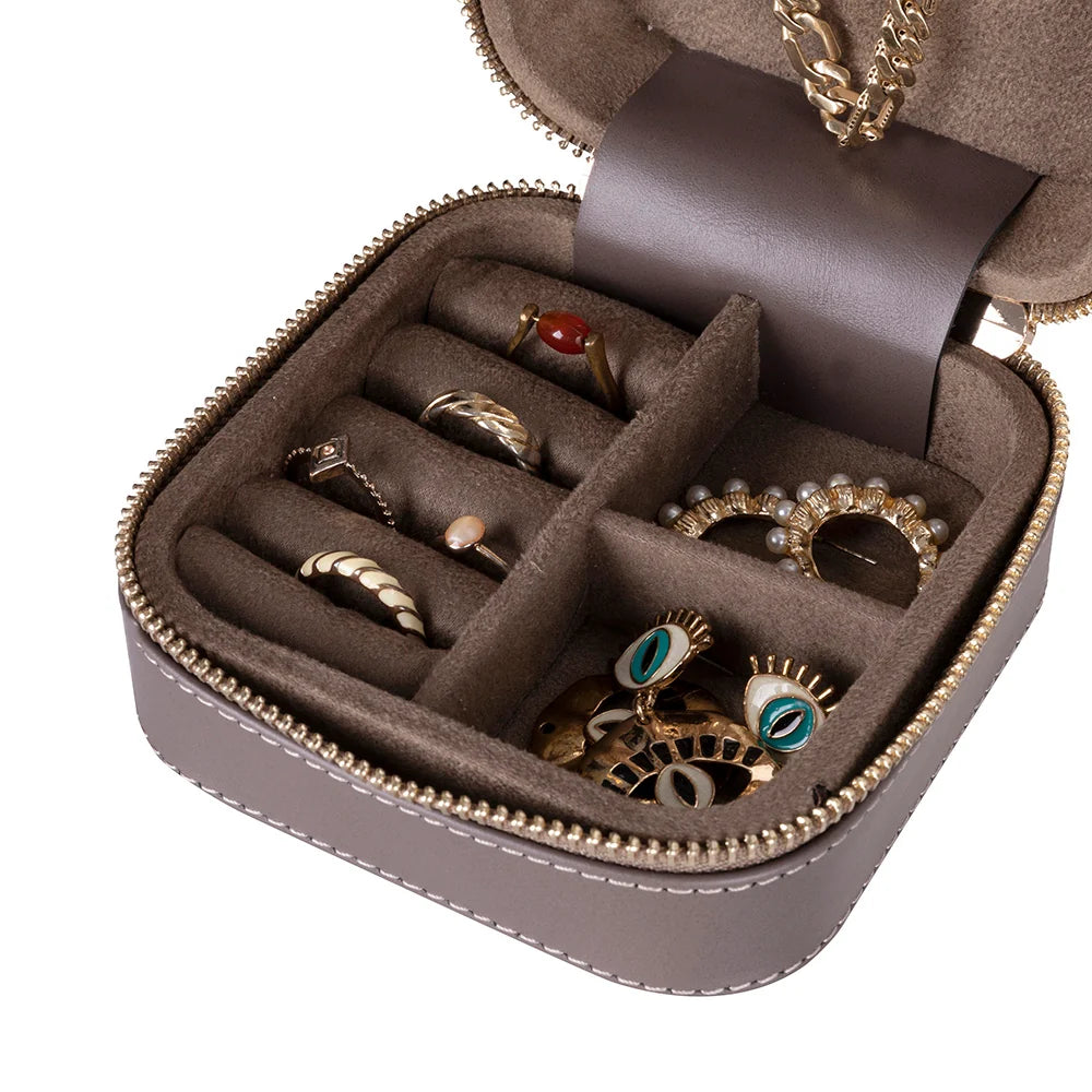 Amanda Jewelry Box, Medium aus echtem Leder aus echtem Leder