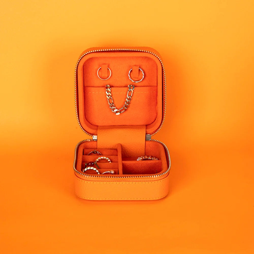 Amanda Jewelry Box, Medium aus echtem Leder aus echtem Leder