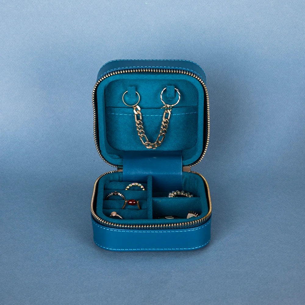 Amanda Jewelry Box, Medium aus echtem Leder aus echtem Leder
