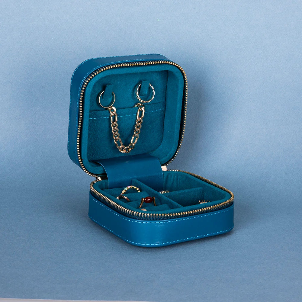 Amanda Jewelry Box, Medium aus echtem Leder aus echtem Leder