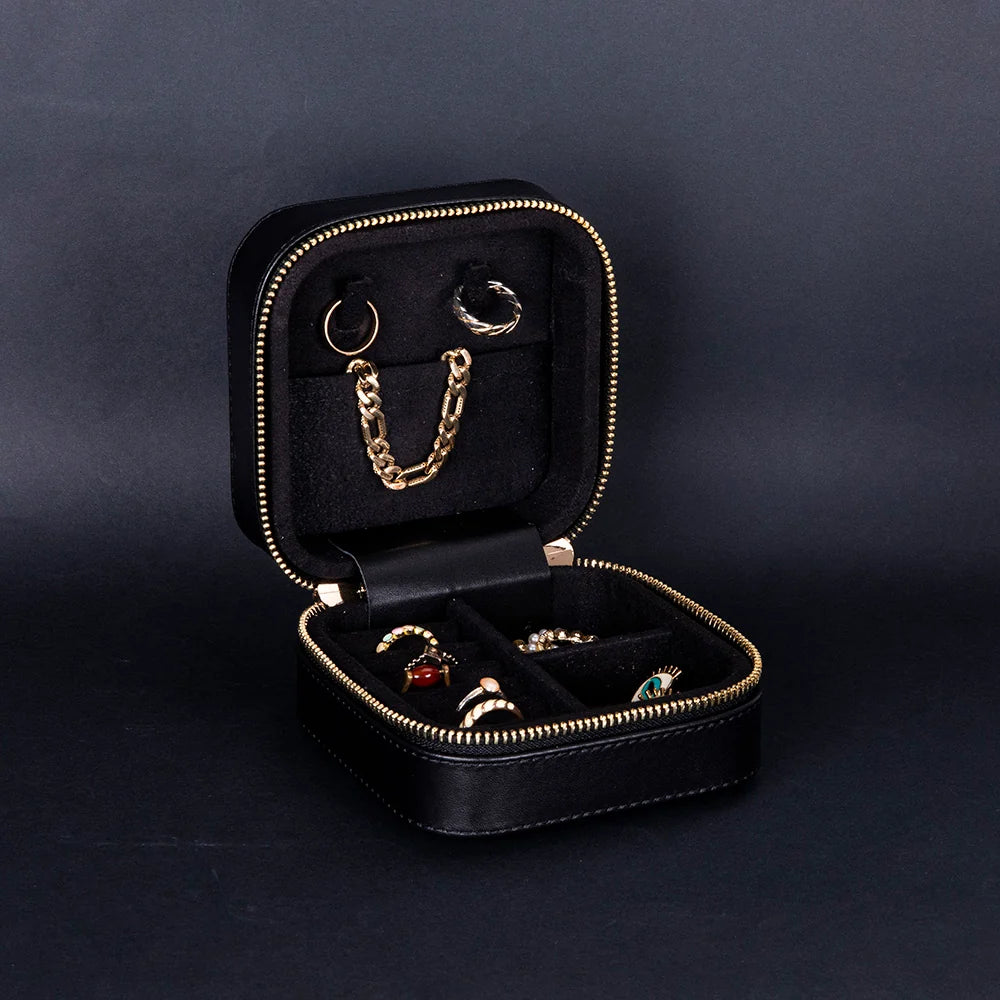 Amanda Jewelry Box, Medium aus echtem Leder aus echtem Leder