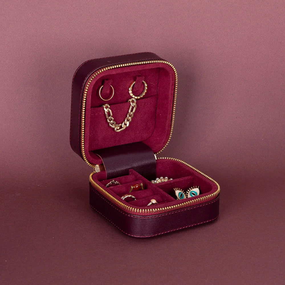 Amanda Jewelry Box, Medium aus echtem Leder aus echtem Leder