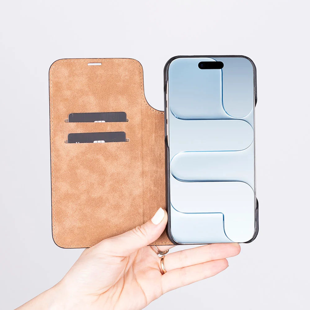 Sonat Leather iPhone 17 Folio Case